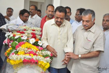 Celebs Pay Condolences to C Narayana Reddy